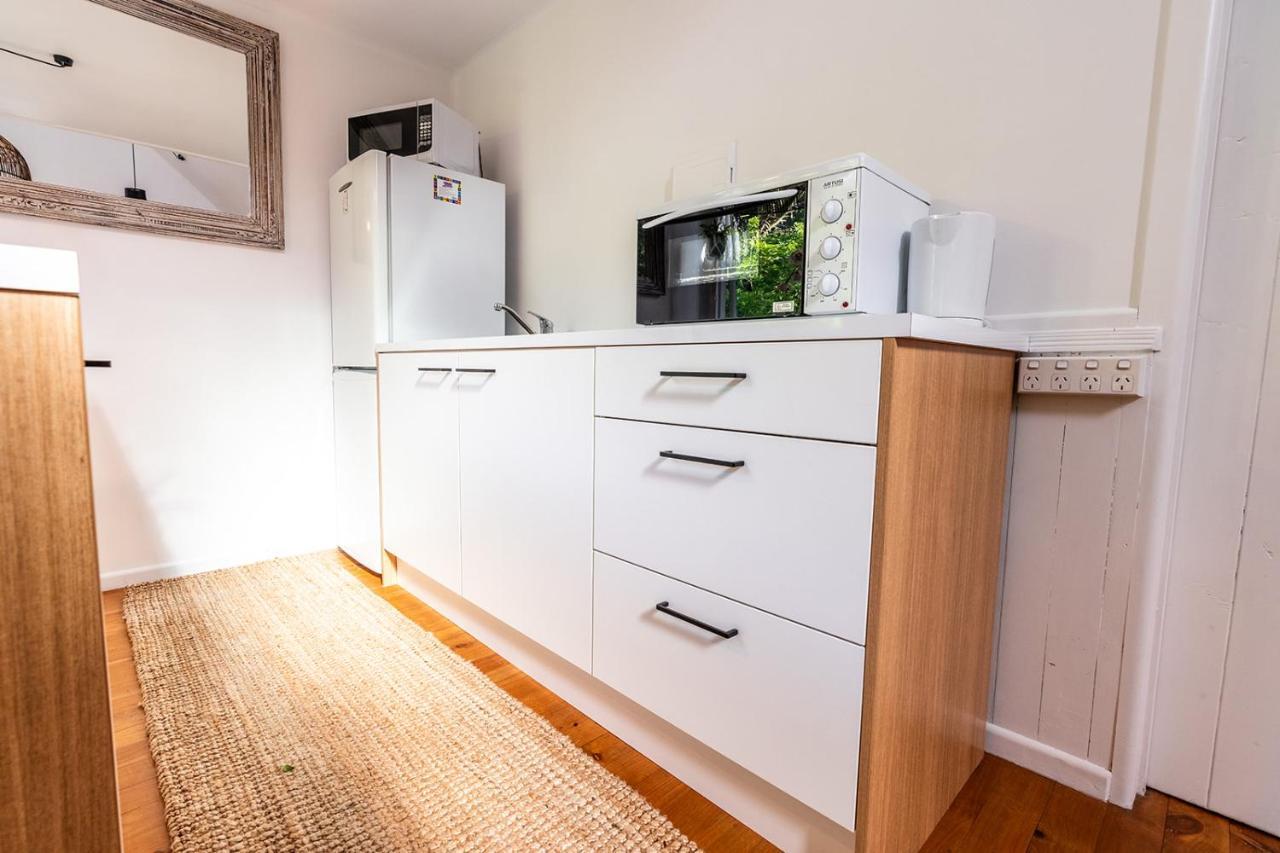 Boho Hill Waiheke Island Villa Palm Beach Bagian luar foto